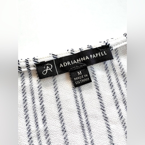 ADRIANNA PAPELL Flutter Sleeve Blouse with Button Details Size M - Picture 4 of 8